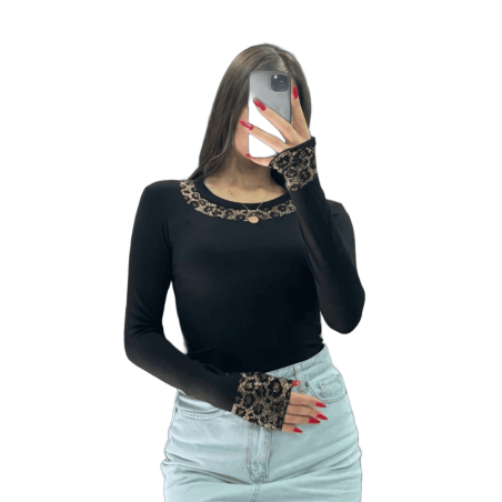 DARK MORE Camiseta pedrería leopardo