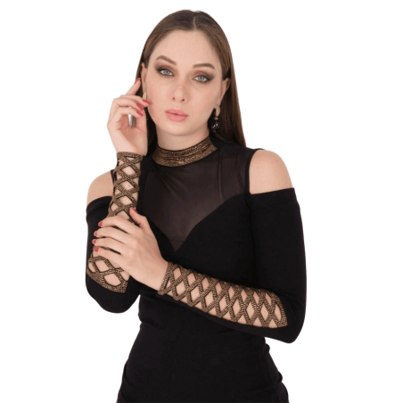 DARK MORE Camiseta pedrería sin hombros